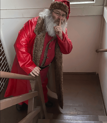 Gallery photo 8 of Santa Shane