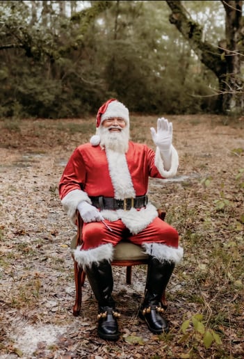 Gallery photo 3 of Santa Clint
