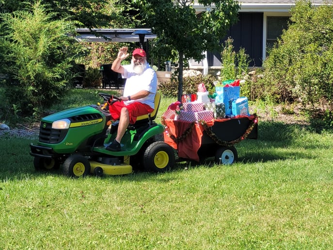 Gallery photo 6 of Santa Claus Jim