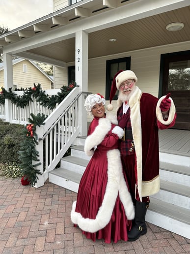 Gallery photo 7 of Santa Savvy and Christmas Entertainment