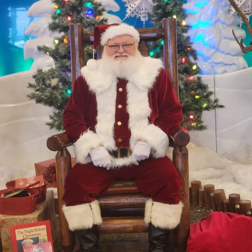 Gallery photo 2 of Santa Claus Donald