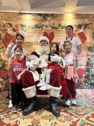 Gallery photo 21 of Pomona Santa Claus