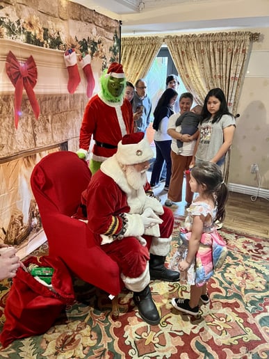 Gallery photo 27 of Pomona Santa Claus