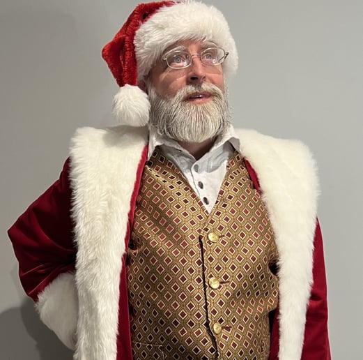 Gallery photo 4 of Santa Owen