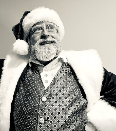 Gallery photo 9 of Santa Owen
