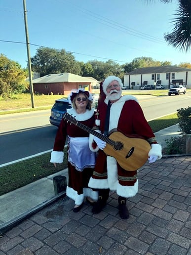 Gallery photo 6 of Santa Claus Ron