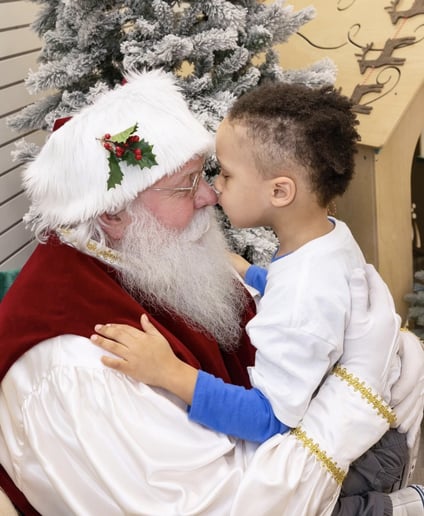 Gallery photo 51 of Santa Claus Ron
