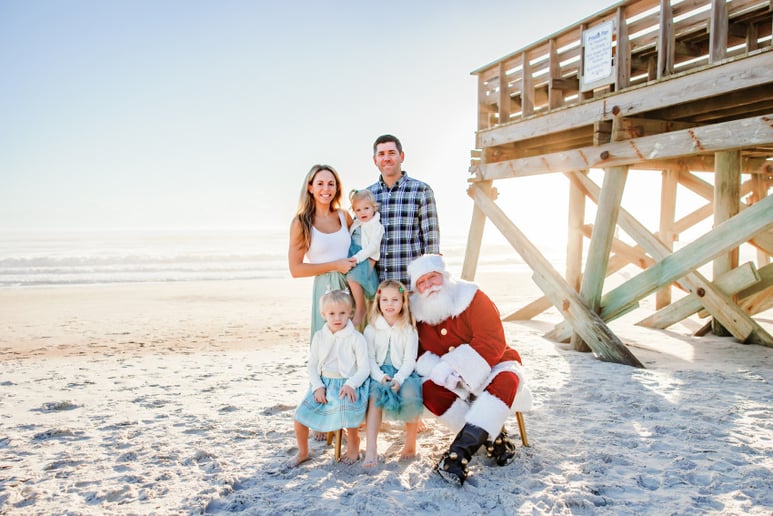 Gallery photo 87 of Santa Claus Ron