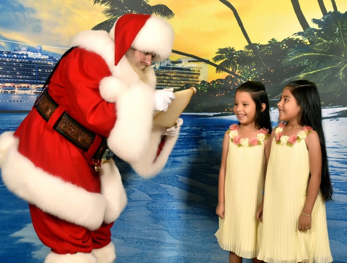 Gallery photo 4 of Santa E Claus