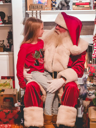 Gallery photo 1 of Santa Claus Shawn