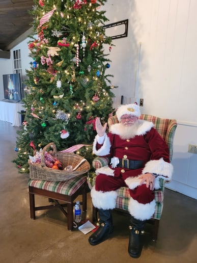 Gallery photo 2 of Santa Claus of Marysville