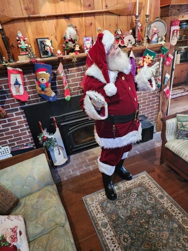 Gallery photo 17 of Santa Claus Jim