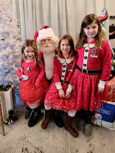 Gallery photo 3 of Santa Claus with British Accent