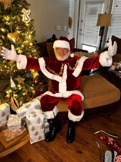Gallery photo 5 of Santa Claus Robert, with real hair and beard