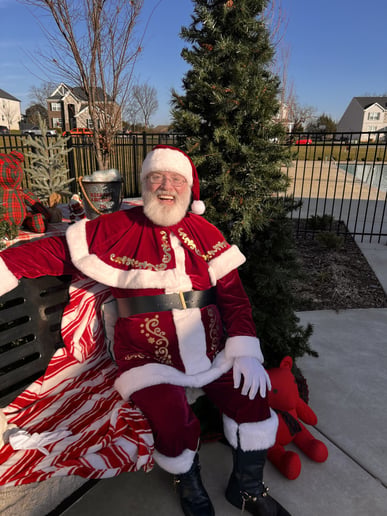 Gallery photo 12 of Santa Claus Robert, with real hair and beard