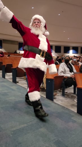Gallery photo 1 of Santa Claus Zac