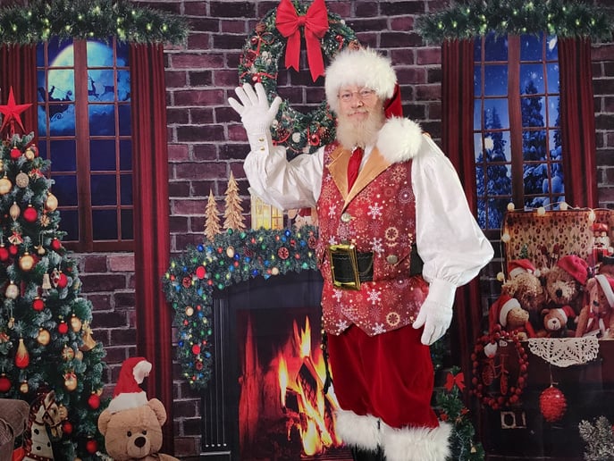 Gallery photo 2 of Santa Claus Merlin