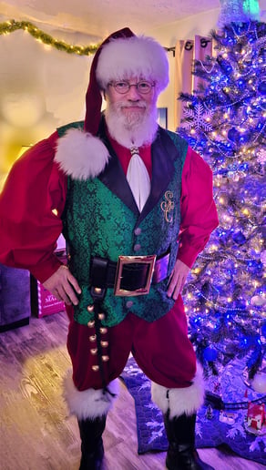 Gallery photo 3 of Santa Claus Merlin