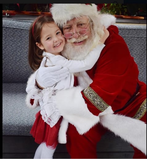 Gallery photo 10 of Santa Cobb aka Santa Ron
