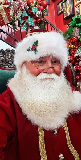 Gallery photo 2 of Santa & Company