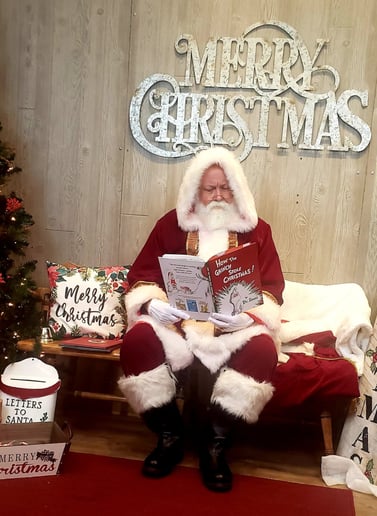 Gallery photo 9 of Santa & Company