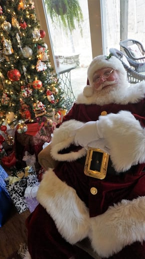 Gallery photo 5 of Santa Corbin