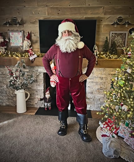 Gallery photo 2 of Santa D