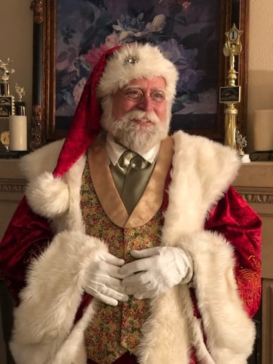 Gallery photo 3 of Santa Curtis