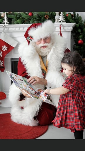 Gallery photo 1 of Santa Curtis