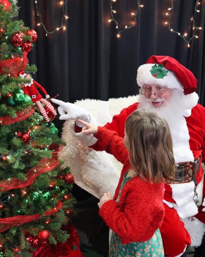 Gallery photo 9 of Santa Curtis Claus