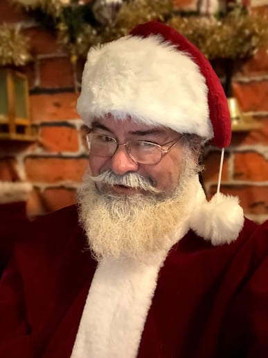 Gallery photo 6 of Santa Curtis