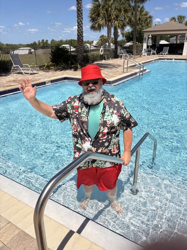 Gallery photo 8 of Santa Curtis