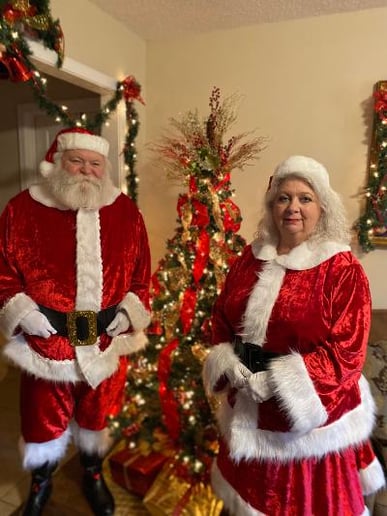 Gallery photo 9 of Santa D