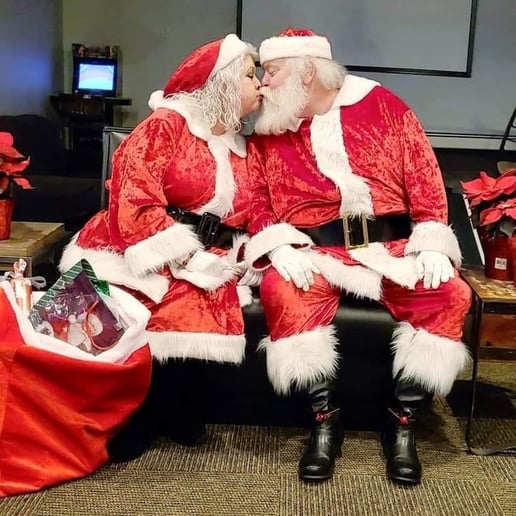 Gallery photo 10 of Santa D