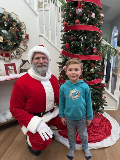 Gallery photo 8 of Santa Brad