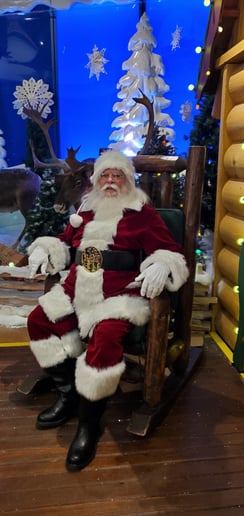 Gallery photo 28 of Santa Dan