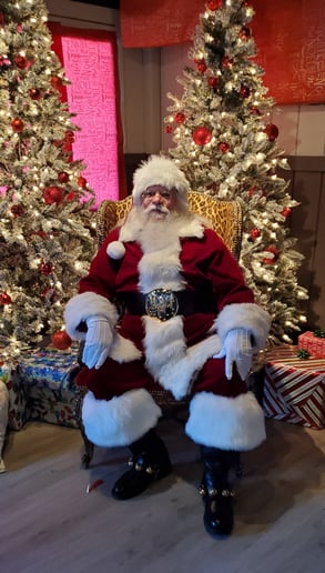 Gallery photo 21 of Santa Dan