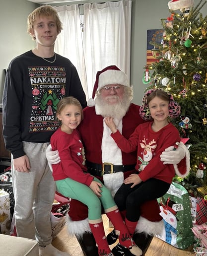 Gallery photo 1 of Santa Dan & Mrs. Claus