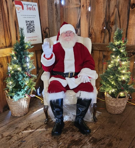 Gallery photo 4 of Santa Dan & Mrs. Claus
