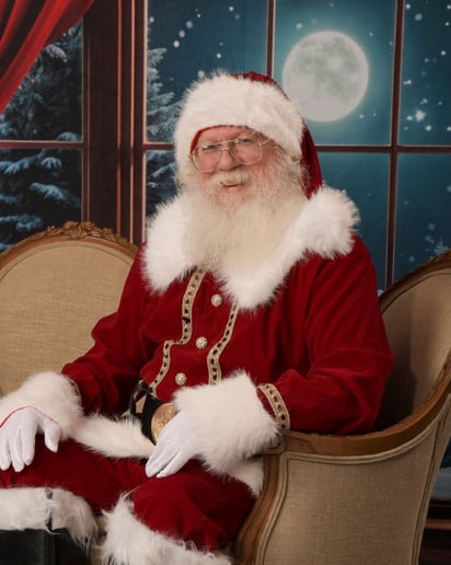 Gallery photo 5 of Santa Dan & Mrs. Claus