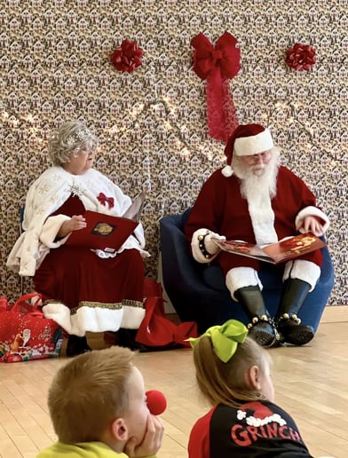 Gallery photo 11 of Santa Dan & Mrs. Claus