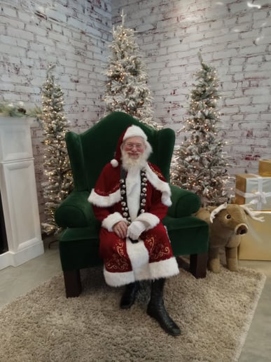 Gallery photo 2 of Santa Darold