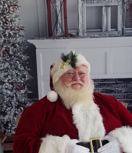 Gallery photo 4 of Santa Darrin