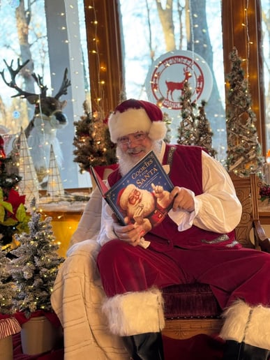 Gallery photo 4 of Santa David G