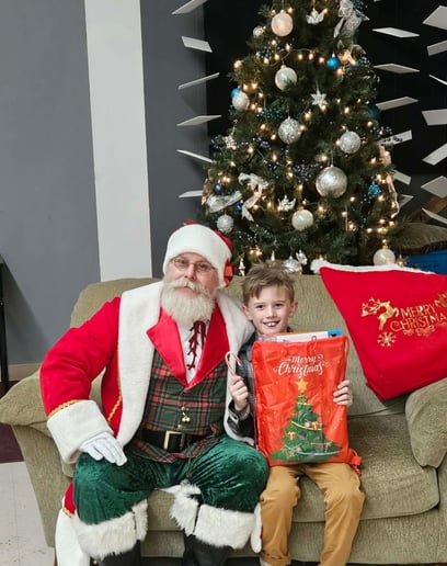 Gallery photo 1 of Santa Davis🧑‍🎄