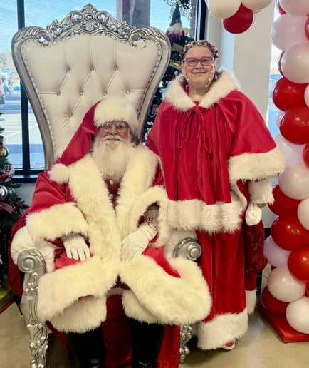 Gallery photo 7 of Santa Denny