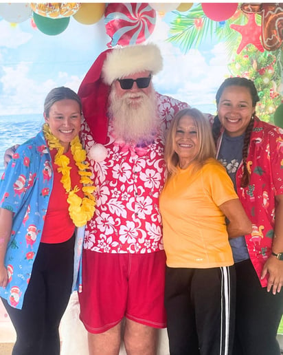 Gallery photo 11 of Santa Denny