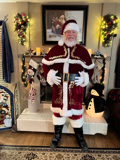 Gallery photo 3 of Santa Dg