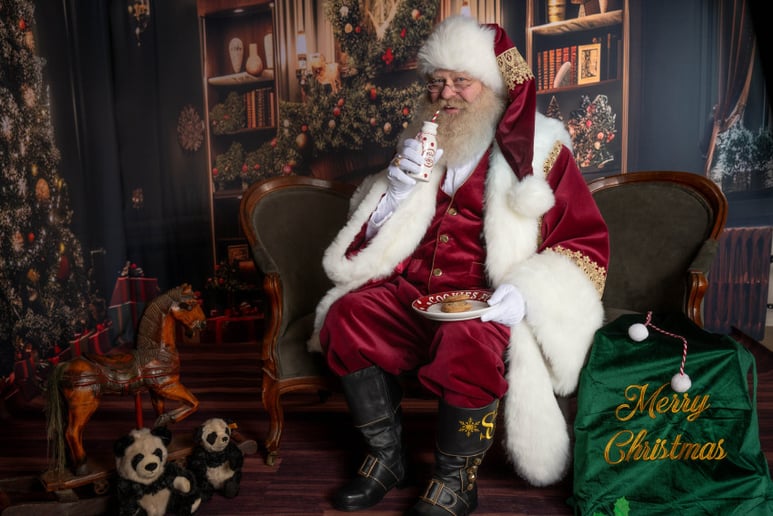 Gallery photo 6 of Santa Domhnall
