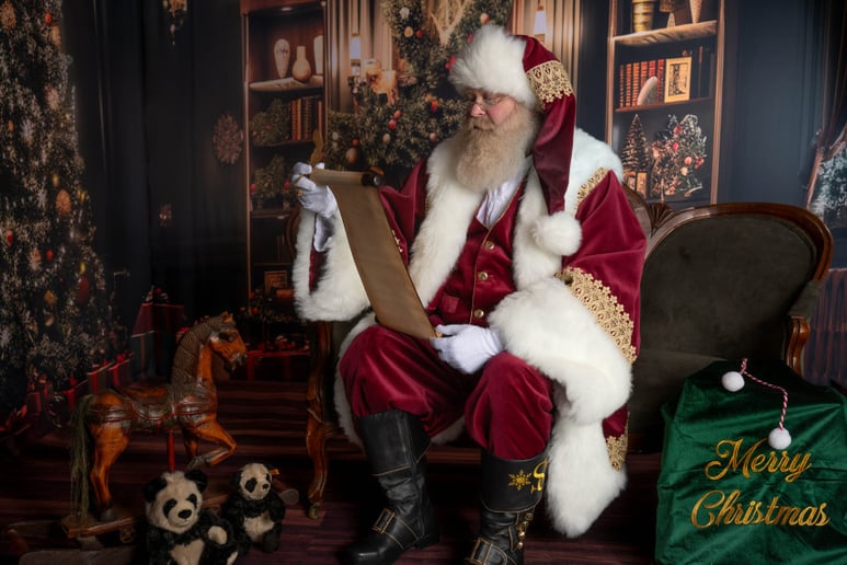 Gallery photo 11 of Santa Domhnall